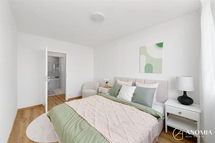 Prodej bytu 4+kk, Praha - Kobylisy, Třebenická, 73 m2