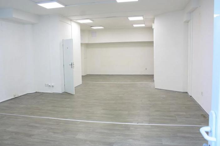 Pronájem kanceláře, Zlín, nám. T. G. Masaryka, 68 m2