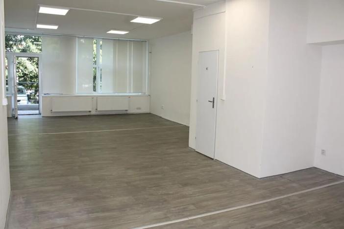 Pronájem kanceláře, Zlín, nám. T. G. Masaryka, 68 m2