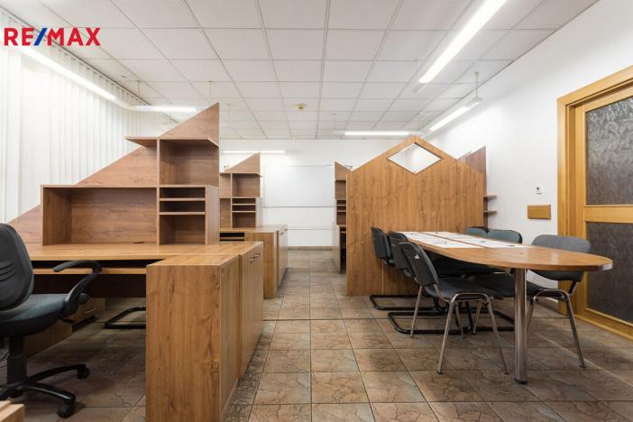 Pronájem kanceláře, Paskov, Místecká, 200 m2