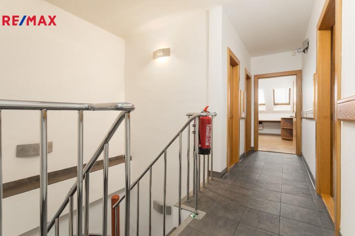 Pronájem kanceláře, Paskov, Místecká, 200 m2