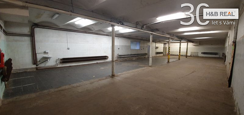 Pronájem skladu, Vsetín, 550 m2