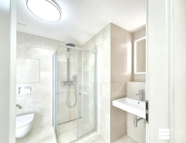 Pronájem bytu 1+kk, Praha - Modřany, Mezi vodami, 32 m2