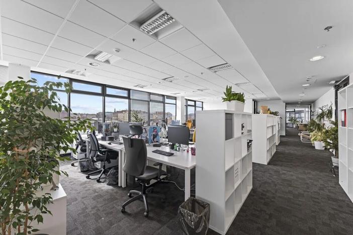 Pronájem kanceláře, Praha - Holešovice, U garáží, 436 m2