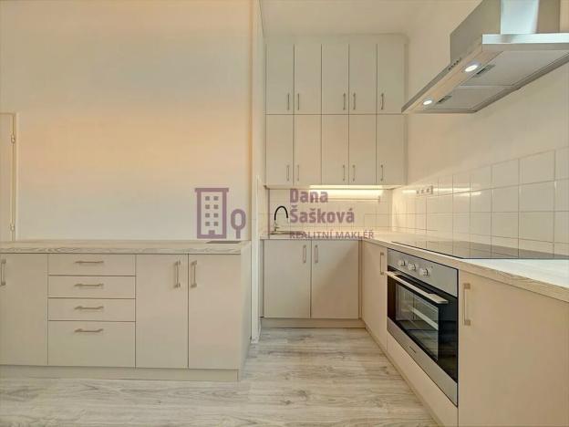 Pronájem bytu 3+kk, Jindřichův Hradec, Sládkova, 61 m2