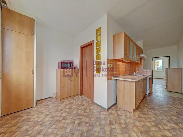Pronájem bytu 2+1, Jindřichův Hradec, sídliště Vajgar, 62 m2