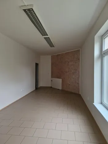 Prodej obchodního prostoru, Hodonín, Cihlářská čtvrť, 61 m2