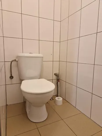 Prodej obchodního prostoru, Hodonín, Cihlářská čtvrť, 61 m2
