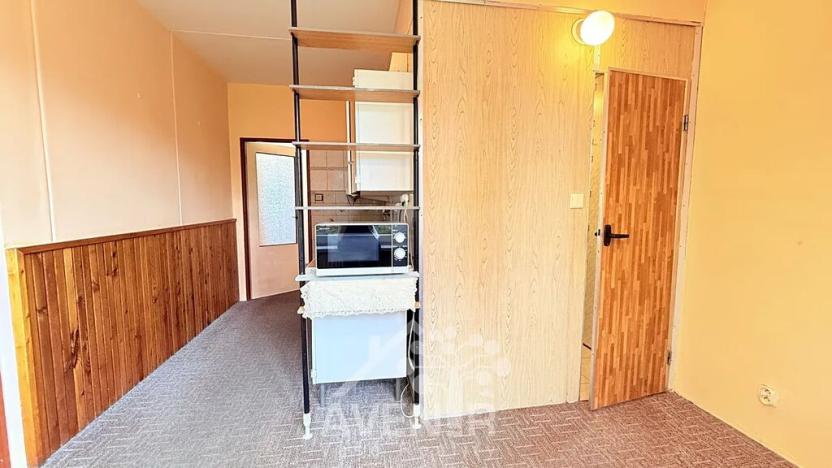 Prodej bytu 3+1, Hostinné, Sídliště, 68 m2