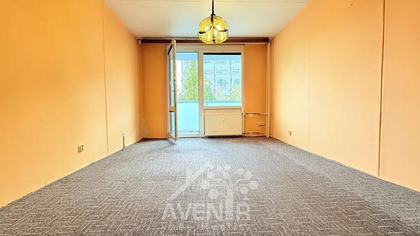 Prodej bytu 3+1, Hostinné, Sídliště, 68 m2