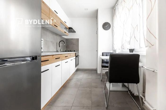 Pronájem bytu 2+1, Teplice, Buzulucká, 57 m2