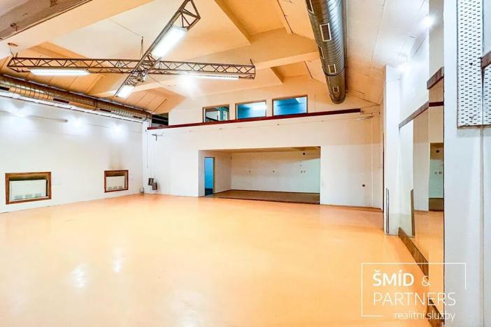 Pronájem komerční nemovitosti, Kolín, Husovo náměstí, 300 m2