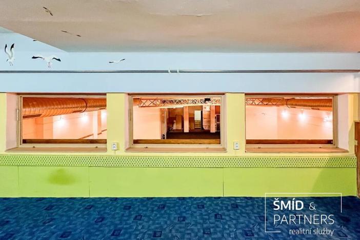 Pronájem komerční nemovitosti, Kolín, Husovo náměstí, 300 m2