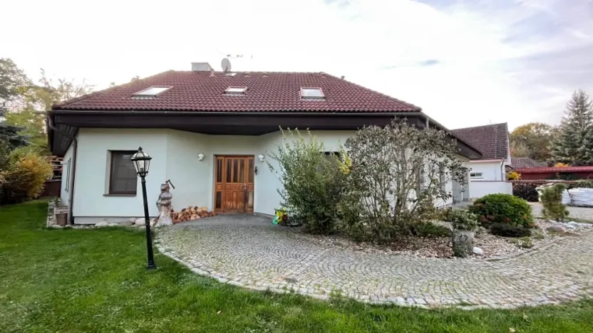 Dražba rodinného domu, Sezemice, 169 m2