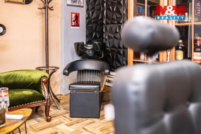 Pronájem obchodního prostoru, Napajedla, Masarykovo náměstí, 40 m2