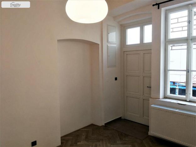 Pronájem bytu 1+1, Praha - Nové Město, Na Poříčí, 36 m2