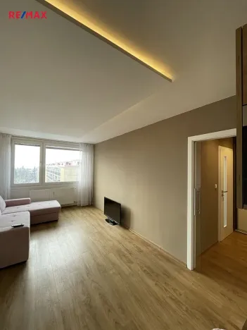 Pronájem bytu 2+kk, Praha - Střížkov, Vysočanská, 44 m2