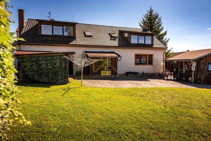 Prodej rodinného domu, Černá v Pošumaví, 210 m2