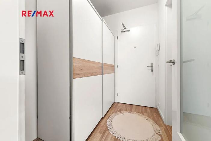 Prodej bytu 1+kk, Praha - Libeň, Novovysočanská, 27 m2