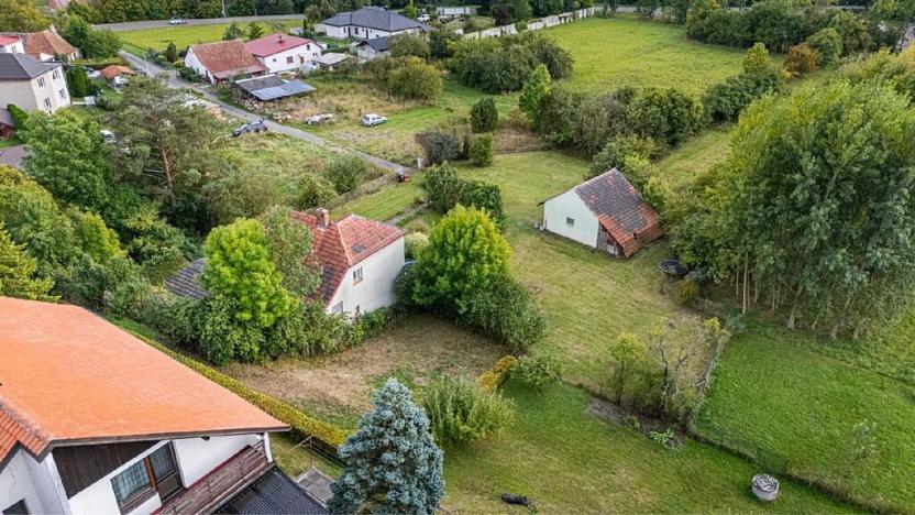 Prodej pozemku pro bydlení, Uhersko, 3765 m2