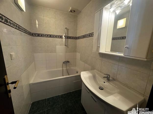 Pronájem kanceláře, Praha - Vinohrady, Jugoslávská, 65 m2