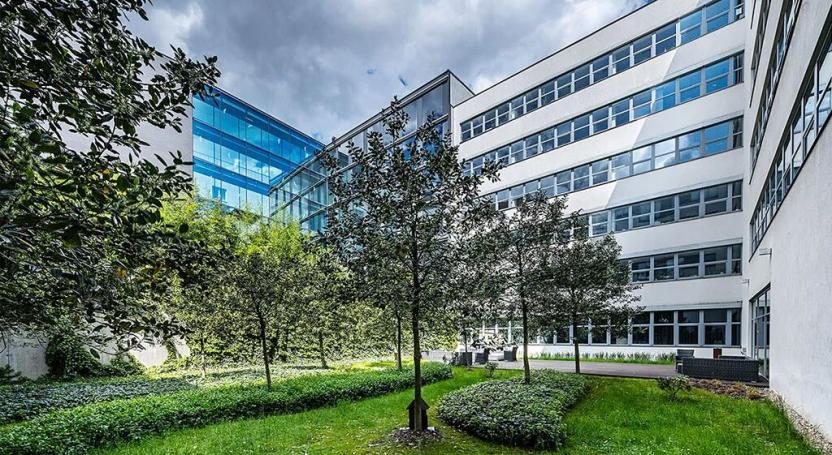 Pronájem kanceláře, Praha - Smíchov, Radlická, 430 m2