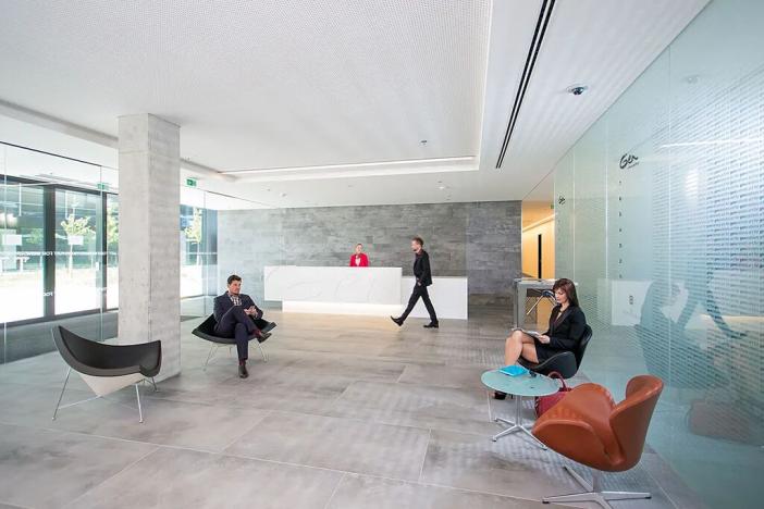 Pronájem kanceláře, Praha - Holešovice, Argentinská, 1990 m2