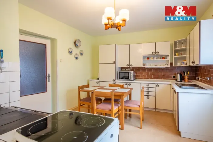 Prodej rodinného domu, Cehnice, 256 m2