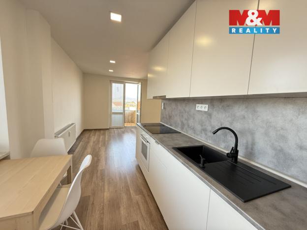 Pronájem bytu 2+kk, Louny, Tyršovo nám., 52 m2