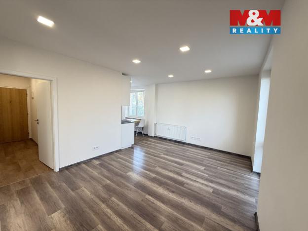 Pronájem bytu 2+kk, Louny, Tyršovo nám., 52 m2