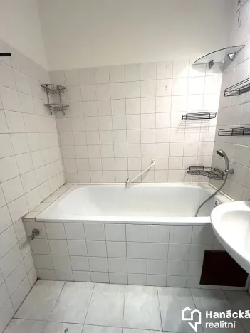 Pronájem bytu 3+1, Olomouc, Velkomoravská, 71 m2