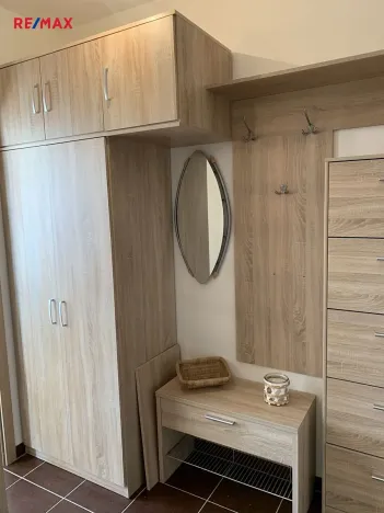 Pronájem bytu 1+kk, Kladno, Jaroslava Holečka, 34 m2