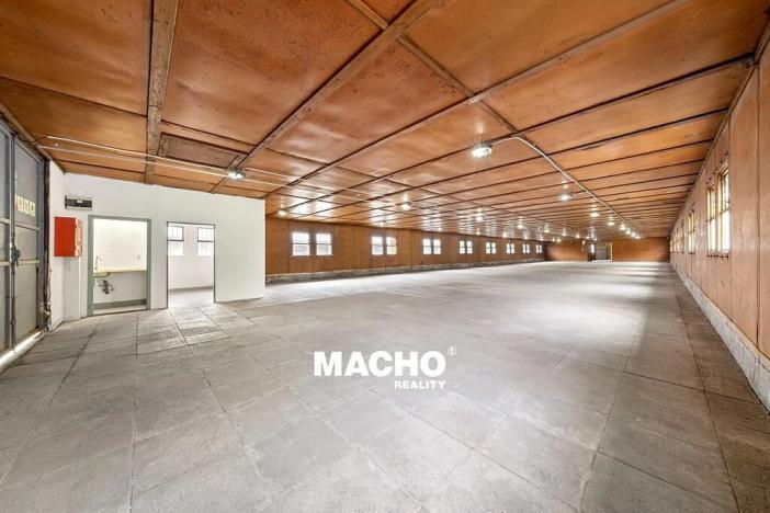 Pronájem skladu, Chrášťany, K Vodojemu, 588 m2