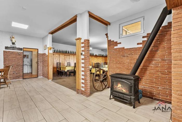 Prodej restaurace, Příšovice, 300 m2