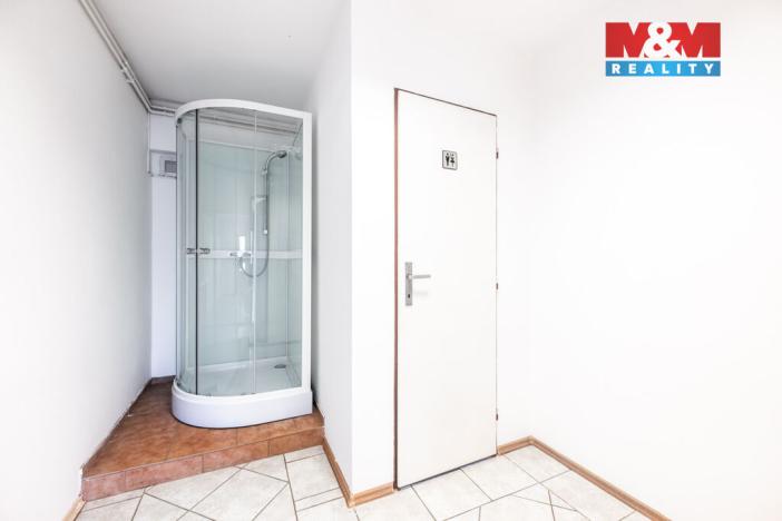 Prodej obchodního prostoru, Velká nad Veličkou, 187 m2