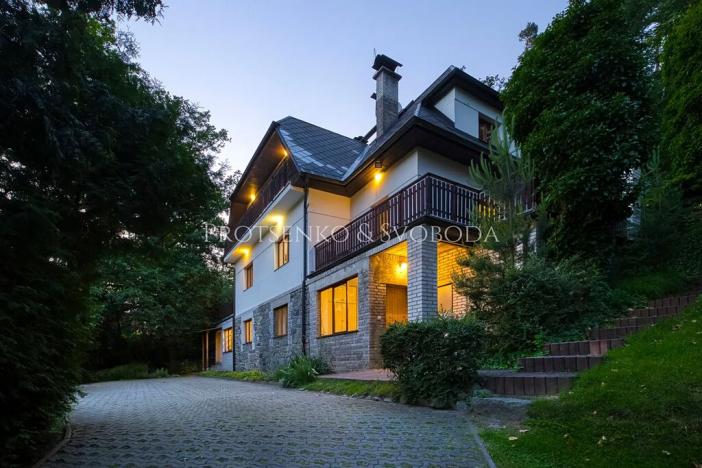 Prodej ubytování, Mnichovice, Nad rybníkem, 312 m2