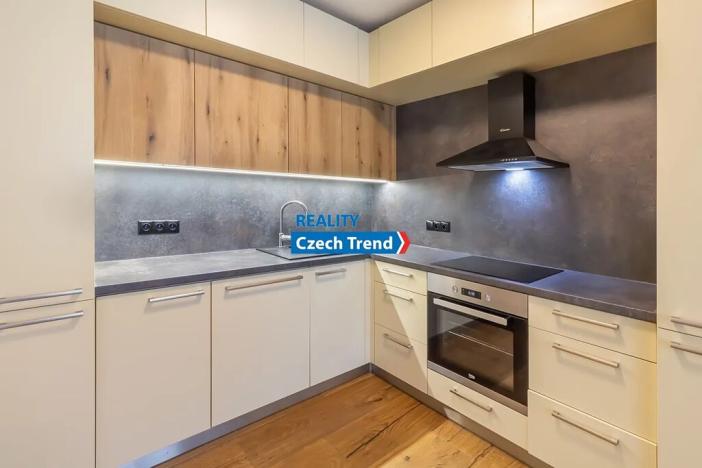 Pronájem bytu 2+kk, Olomouc, Třída Jiřího Pelikána, 59 m2