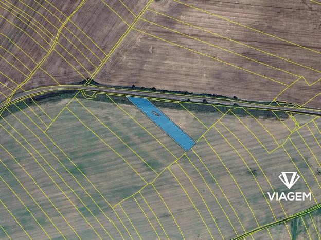 Prodej podílu pole, Lochovice, 1913 m2