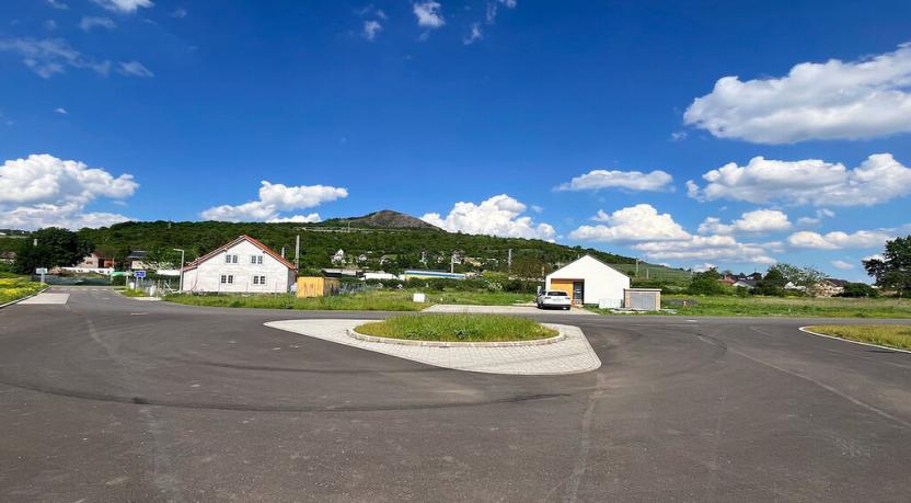 Prodej pozemku, Píšťany, 852 m2