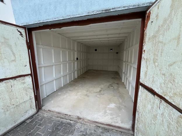 Pronájem garáže, Mladá Boleslav, Jana Augusty, 18 m2