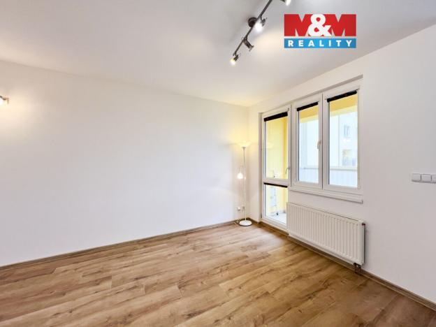 Pronájem bytu 1+kk, Klecany, V Honech, 33 m2