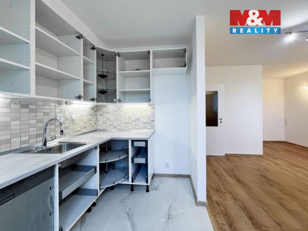 Pronájem bytu 1+kk, Klecany, V Honech, 33 m2