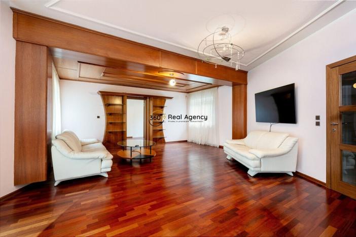 Prodej rodinného domu, Praha - Vinoř, 486 m2