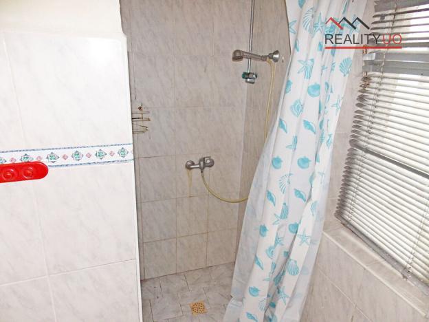 Prodej výrobních prostor, Ostrov, 190 m2