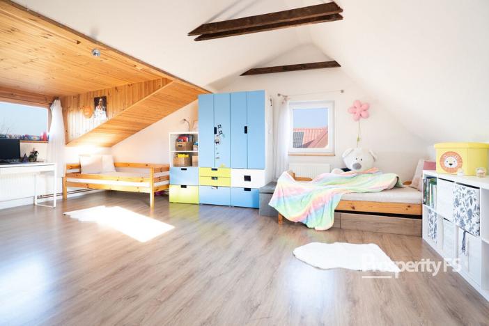 Prodej rodinného domu, Veleň, 141 m2