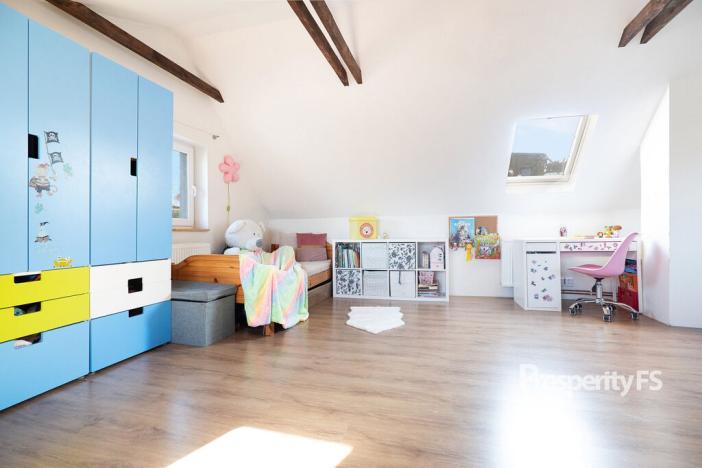 Prodej rodinného domu, Veleň, 141 m2