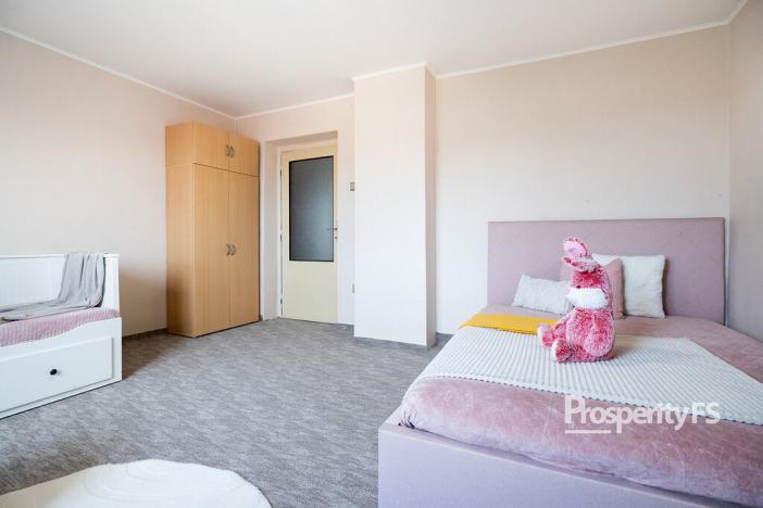 Prodej rodinného domu, Hořešovičky, 256 m2