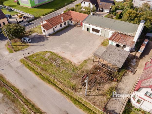 Prodej kanceláře, Okna, 475 m2