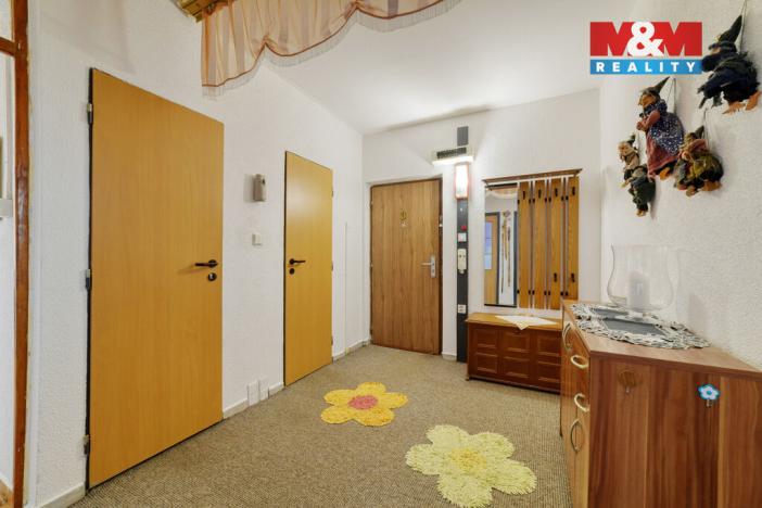 Prodej bytu 3+1, Bor, Nádražní, 67 m2