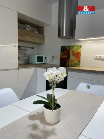 Prodej bytu 3+kk, Olomouc - Nedvězí, Jilemnického, 72 m2